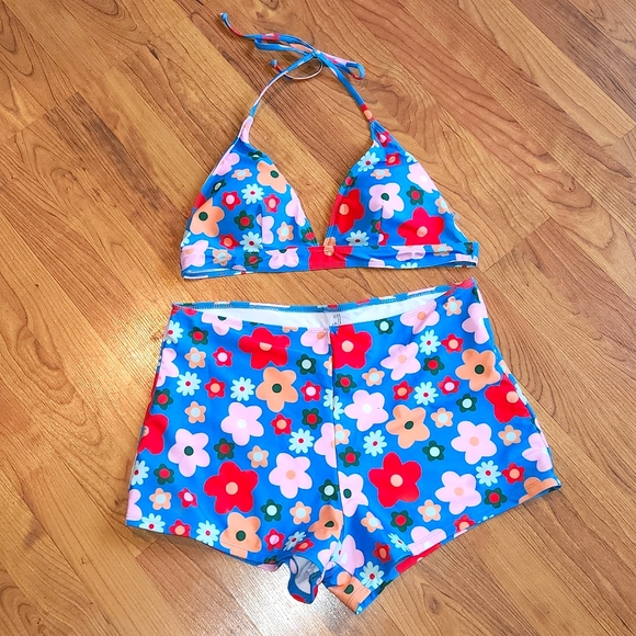 Retro floral bikini - Picture 1 of 3